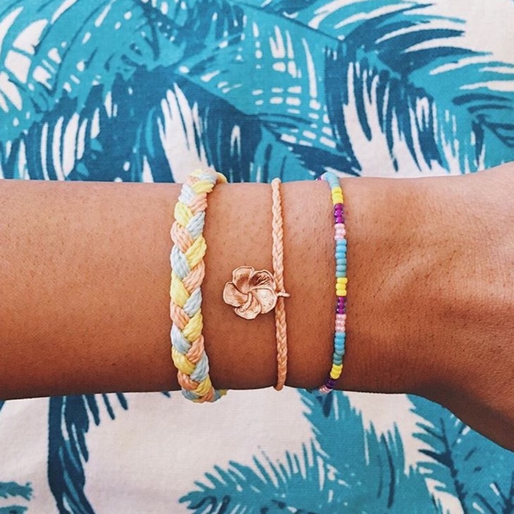 LAST CHANCE 3 Pura Vida exclusive braided bracelet